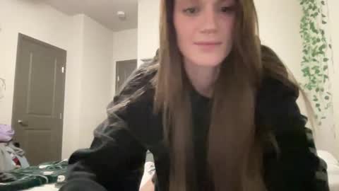 Snapshot of lavender_lulu chatting on 12.11.24 Little Lulu online show from 12.11.24