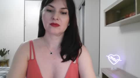 Snapshot of lavender_victoria chatting on 02.11.25 Diana online show from 02.11.25