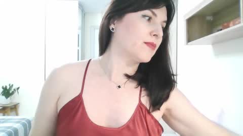 Snapshot of lavender_victoria chatting on 02.11.25 Diana online show from 02.11.25