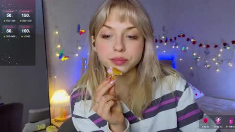 Snapshot of lavenderlav chatting on 03.11.25 Melissa online show from 03.11.25