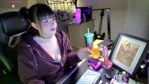 Snapshot of lavenderrzz19 chatting on 01.19.26 Lavenderrzz online show from 01.19.26