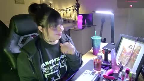 Snapshot of lavenderrzz19 chatting on 01.31.26 Lavenderrzz online show from 01.31.26