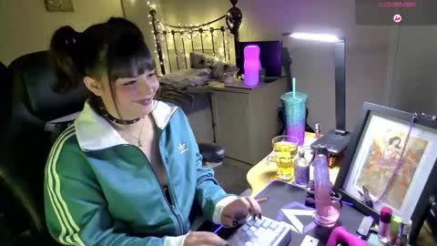 Snapshot of lavenderrzz19 chatting on 02.03.26 Lavenderrzz online show from 02.03.26