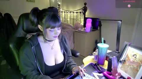 Snapshot of lavenderrzz19 chatting on 02.10.26 Lavenderrzz online show from 02.10.26