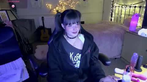 Snapshot of lavenderrzz19 chatting on 02.20.26 Lavenderrzz online show from 02.20.26