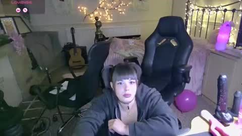 Snapshot of lavenderrzz19 chatting on 02.24.26 Lavenderrzz online show from 02.24.26