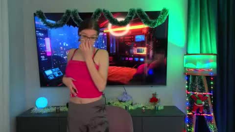 Snapshot of laveniadevoss chatting on 12.01.25 Gloria online show from 12.01.25