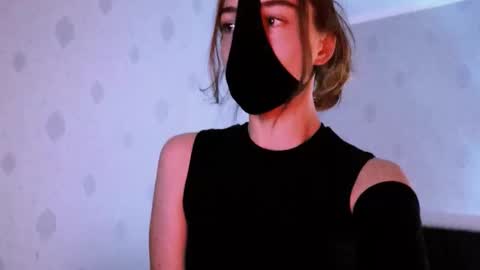 Lavinda online show from 10.03.25