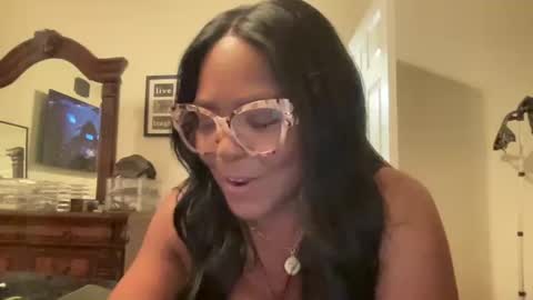 Snapshot of lavishly69 chatting on 09.26.25 Brownsugar69 online show from 09.26.25