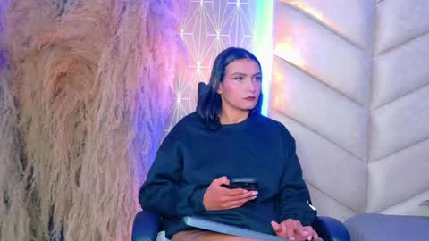 laya online show from 10.21.25