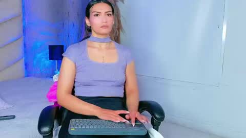 laya online show from 12.14.25