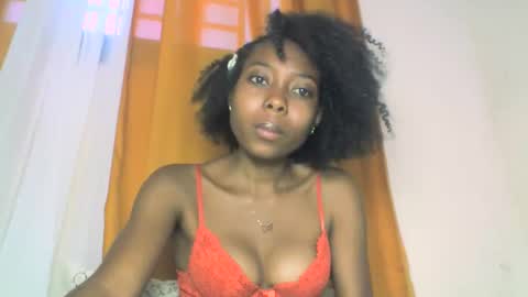 layannek online show from 10.12.25