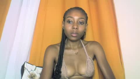 layannek online show from 10.29.25