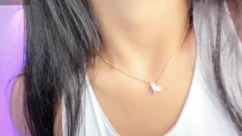 Layla Breezee online show from 10.31.25