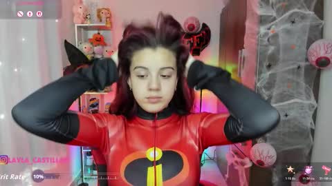 Layla online show from 10.17.25