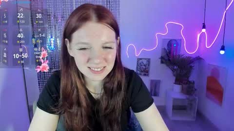 Snapshot of layla_glam chatting on 10.20.25 layla_glam online show from 10.20.25