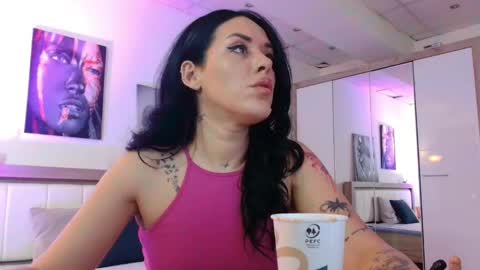 laylacruz online show from 12.31.24