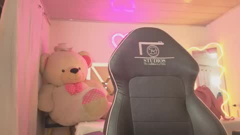 laylafoxy_tay online show from 01.06.26