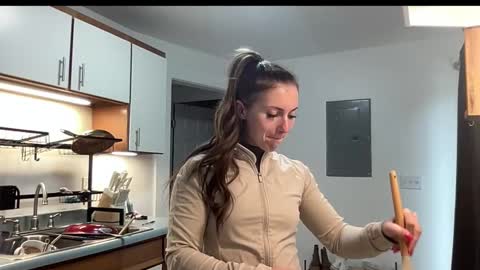 laylahlaylah1 online show from 11.11.25