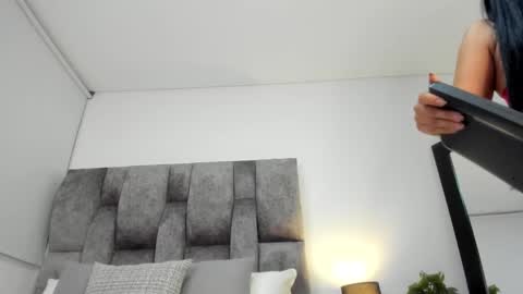 Layla Jenssen online show from 03.03.25