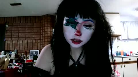 Snapshot of laylakills chatting on 01.09.25 Layla Kills online show from 01.09.25