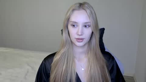 LaylaPretty001 online show from 10.02.25