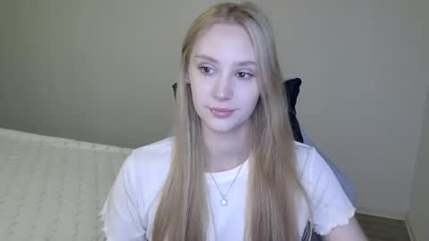 LaylaPretty001 online show from 11.13.25