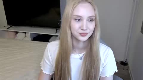 LaylaPretty001 online show from 03.05.26