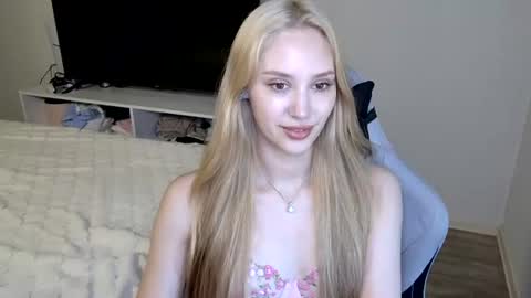LaylaPretty001 online show from 07.01.26