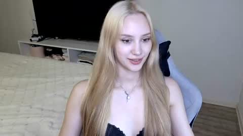 LaylaPretty001 online show from 07.08.26