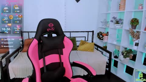 layriantavee online show from 01.08.25