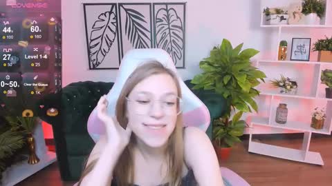 layriantavee online show from 02.16.25