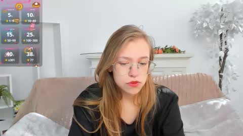 layriantavee online show from 09.13.25