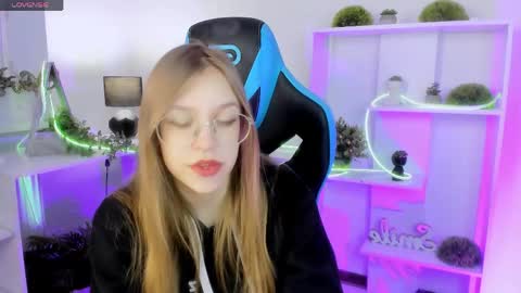 layriantavee online show from 04.16.26