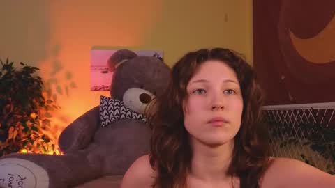 Snapshot of lea_belle_ chatting on 02.22.25 Lea online show from 02.22.25