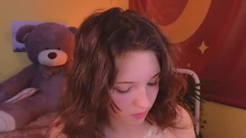 Snapshot of lea_belle_ chatting on 03.01.25 Lea online show from 03.01.25