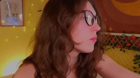 Snapshot of lea_belle_ chatting on 10.26.25 Lea online show from 10.26.25