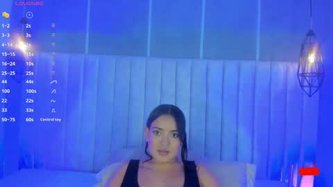 Snapshot of lea_gray chatting on 09.29.25 online show from 09.29.25