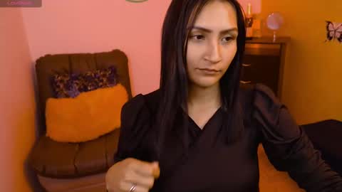 Snapshot of leah_666 chatting on 02.15.25 leah 666 online show from 02.15.25