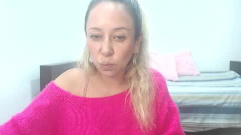 leah_susman online show from 10.15.25