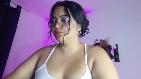 Snapshot of leah_yuah chatting on 02.23.25 AYSHELL online show from 02.23.25