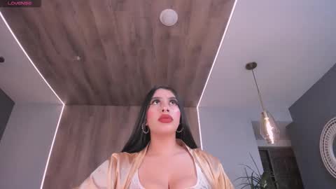 leahlombardi_ online show from 11.29.25