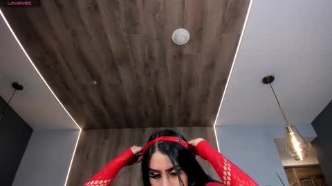 leahlombardi_ online show from 11.30.25