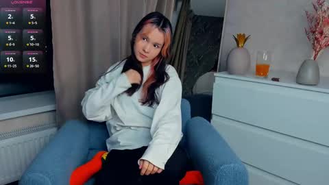 Snapshot of leahmerced chatting on 04.14.26 Luna online show from 04.14.26