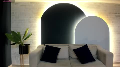 leahnovac online show from 10.03.25