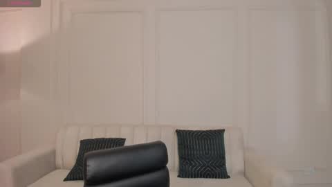 leahnovac online show from 12.05.25