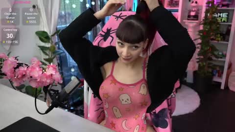 Snapshot of leahobscure chatting on 01.26.25 Leah online show from 01.26.25