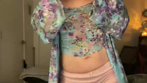 Leah Sparkles online show from 02.17.26