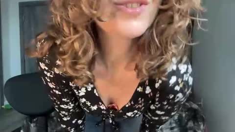 Leah Sparkles online show from 05.21.26
