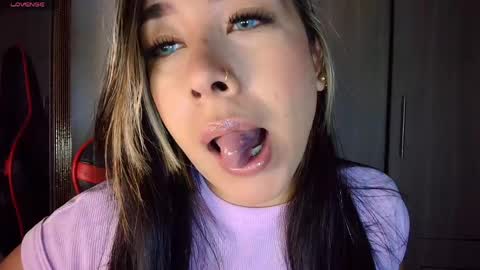 leah online show from 04.11.26